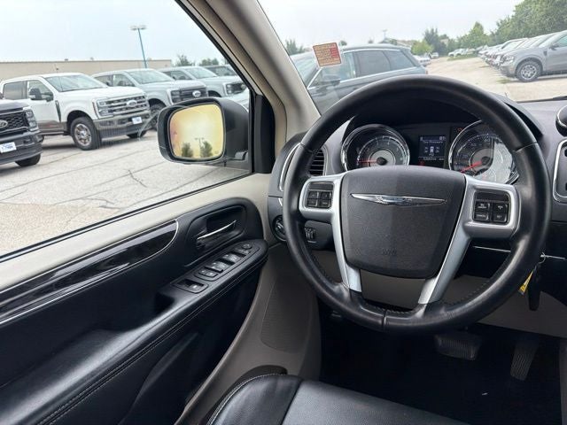 2011 Chrysler Town & Country Touring-L