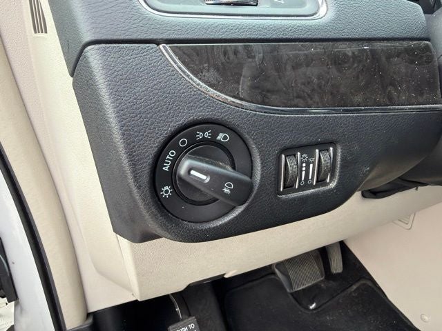 2011 Chrysler Town & Country Touring-L
