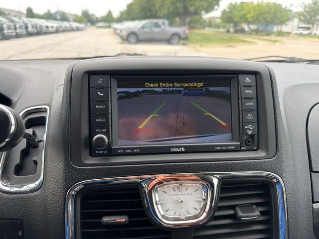 2011 Chrysler Town & Country Touring-L