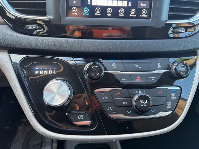 2019 Chrysler Pacifica LX