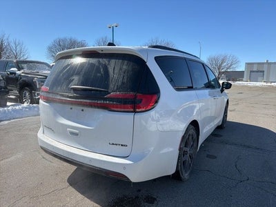 2025 Chrysler Pacifica Limited