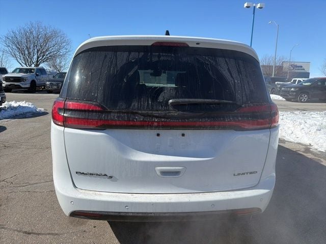 2025 Chrysler Pacifica Limited