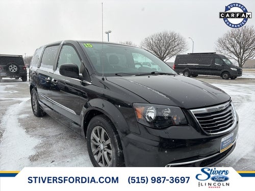 2015 Chrysler Town & Country S