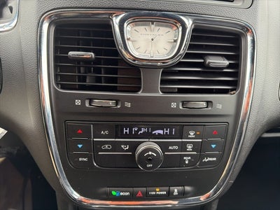 2015 Chrysler Town & Country S