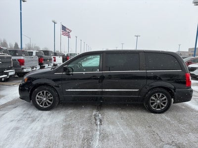 2015 Chrysler Town & Country S