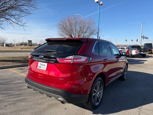 2022 Ford Edge Titanium