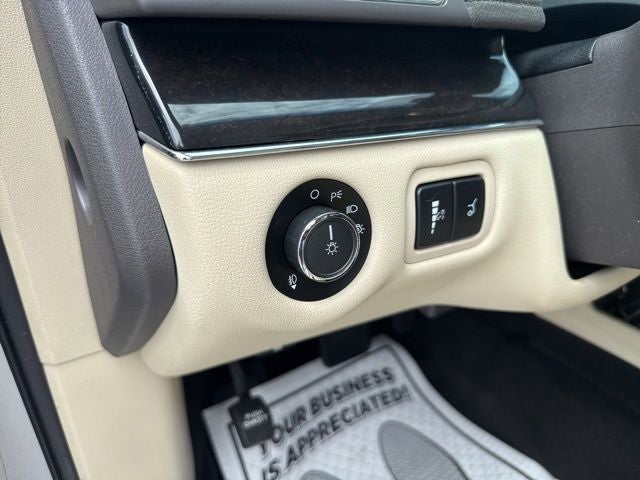 2019 Lincoln MKT Standard