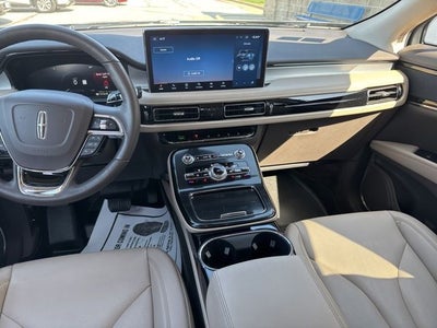 2022 Lincoln Nautilus Standard