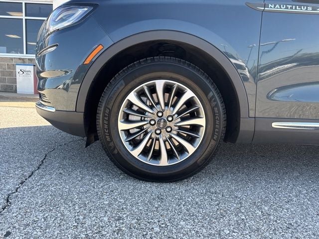 2022 Lincoln Nautilus Standard