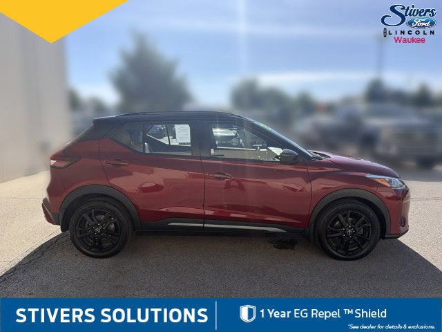 2023 Nissan Kicks SR