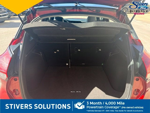 2023 Nissan Kicks SR