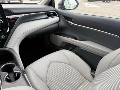 2024 Toyota Camry Hybrid SE