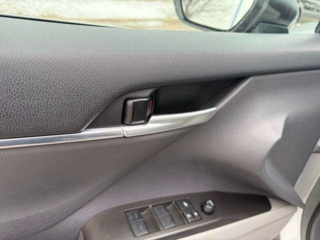 2024 Toyota Camry Hybrid SE