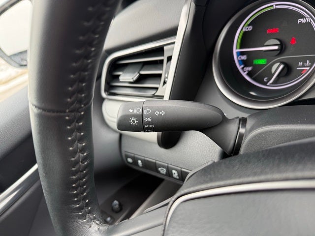 2024 Toyota Camry Hybrid SE