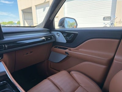 2025 Lincoln Aviator Black Label