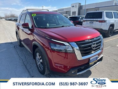 2022 Nissan Pathfinder SL
