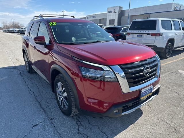 2022 Nissan Pathfinder SL