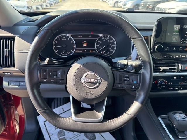 2022 Nissan Pathfinder SL