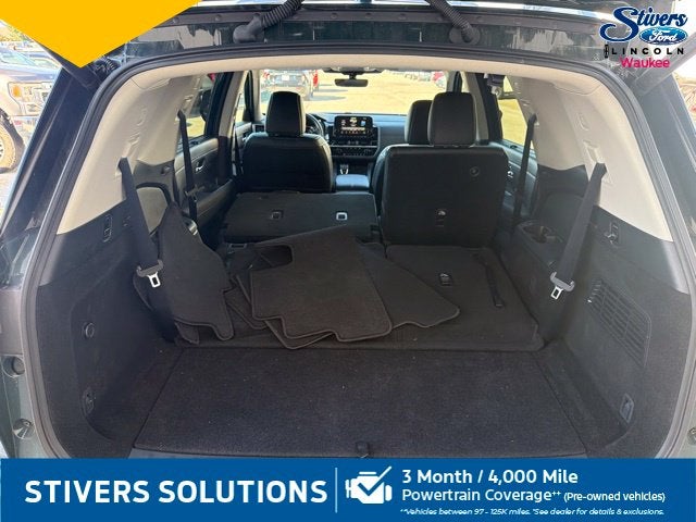2025 Nissan Pathfinder SL