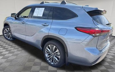 2020 Toyota Highlander Hybrid Platinum