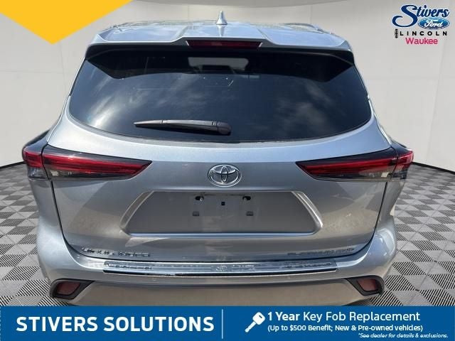 2022 Toyota Highlander Platinum