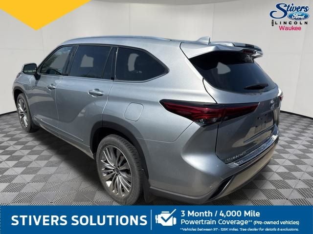 2022 Toyota Highlander Platinum