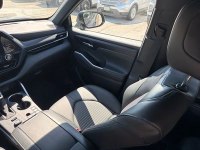 2025 Toyota Highlander XSE