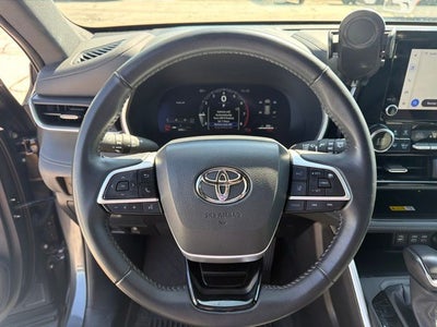 2025 Toyota Highlander XSE