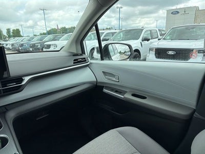 2026 Toyota Sienna LE 8 Passenger