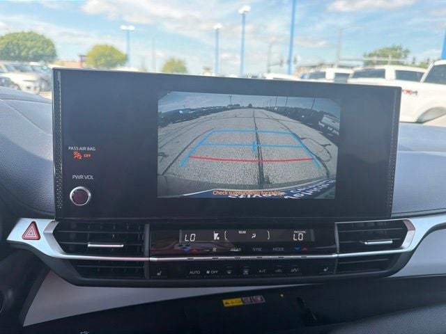 2025 Toyota Sienna XLE 8 Passenger