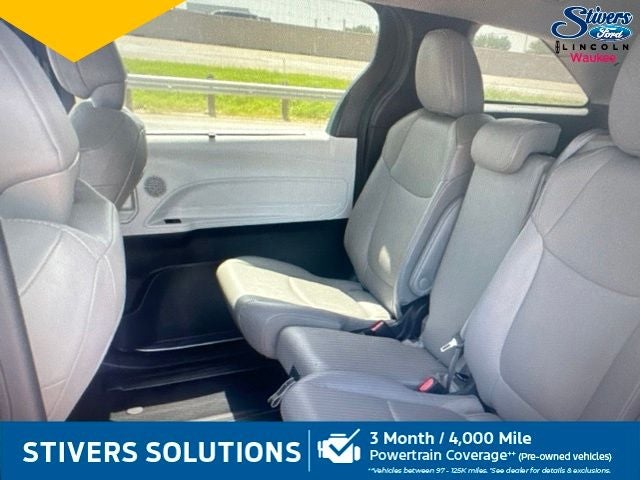2025 Toyota Sienna XLE 8 Passenger