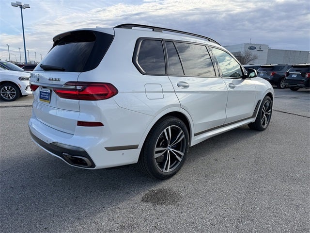 2022 BMW X7 M50i
