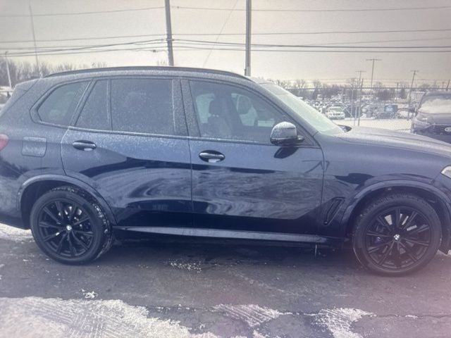 2022 BMW X5 M50i