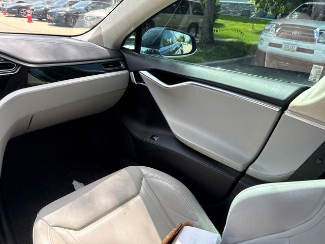 2015 Tesla Model S Base