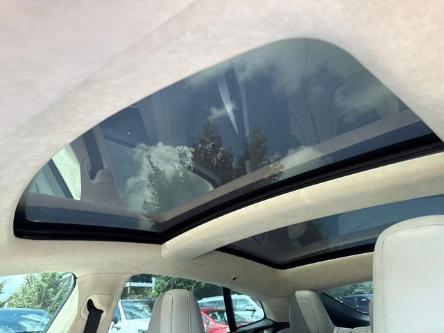 2015 Tesla Model S Base