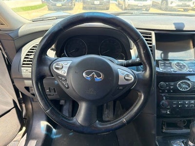 2016 INFINITI QX70 Base