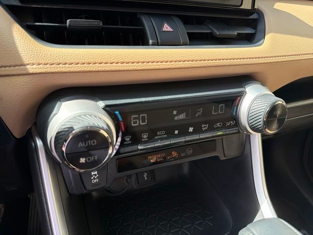 2020 Toyota RAV4 Hybrid LE