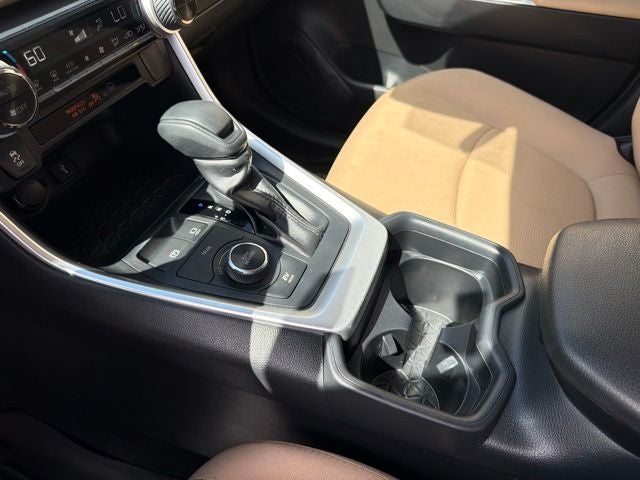 2020 Toyota RAV4 Hybrid LE