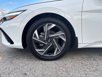 2024 Hyundai Elantra Hybrid Limited
