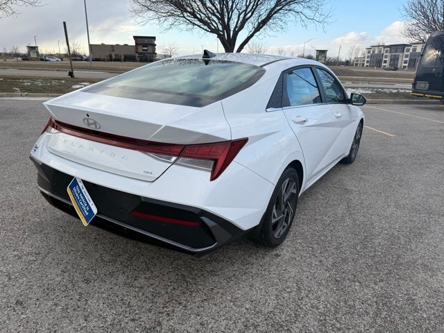 2024 Hyundai Elantra Hybrid Limited