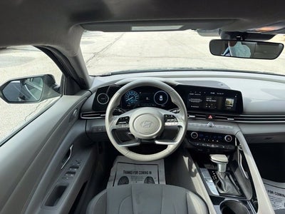 2025 Hyundai Elantra SEL Convenience