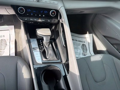 2025 Hyundai Elantra SEL Convenience