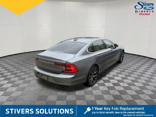 2018 Volvo S90 T5 Momentum