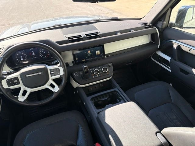 2020 Land Rover Defender 110 SE