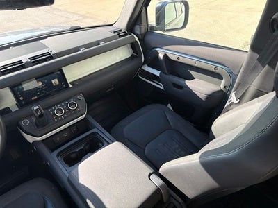 2020 Land Rover Defender 110 SE