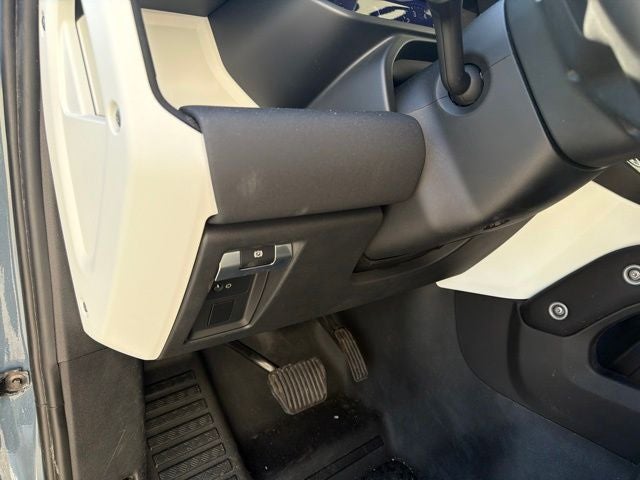 2020 Land Rover Defender 110 SE