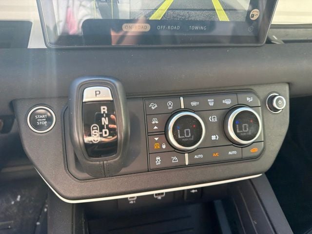 2020 Land Rover Defender 110 SE