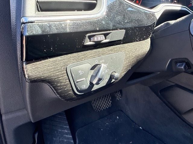 2019 Audi Q7 55 Premium Plus quattro