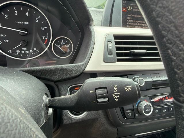2015 BMW 3 Series 320i xDrive