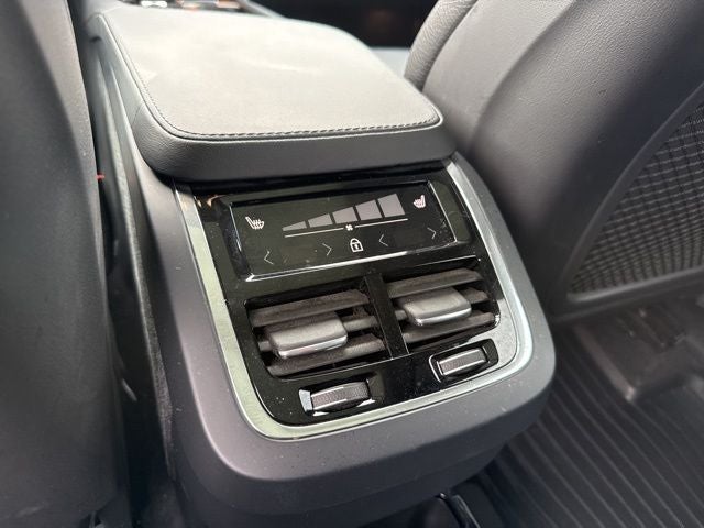 2023 Volvo XC90 B6 Plus 6-Seater